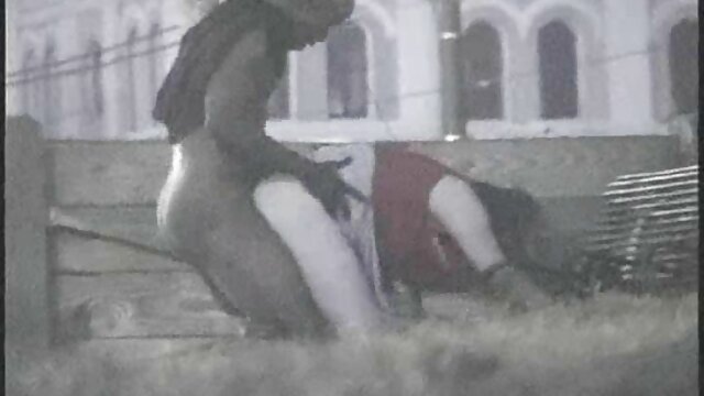 عروسک کوچکی دارد و به سینه داستان های سکسی مامان ای خنجر ختم می شود.