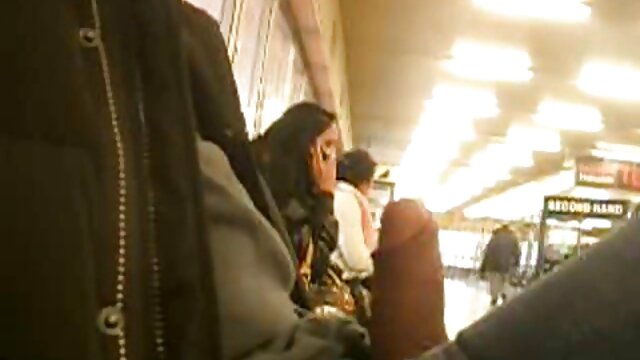 ویبراتور در پاتوق داستانهاي سكسي مامان بیدمشک.