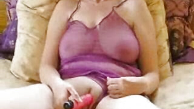 سامانتا با ناپدری خود اغوا می کند و می خوابد. سکس مامانا