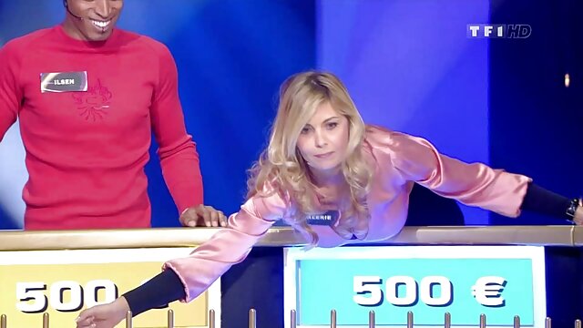 سبزه برهنه در sexبا مامان بیدمشک و مقعد مقعدش لعنتی می شود.