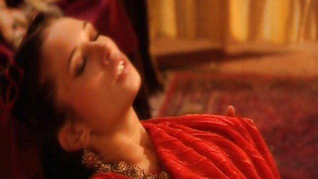 من به جلسه ماساژ واژینال آمدم. جوردی مامان