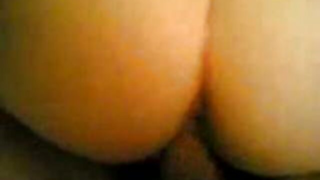 لزبین های آمریکایی نوارهای خود را مامان سوپر نشان می دهند.