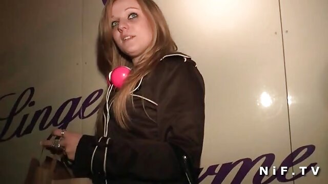 انجام مقعد روی داستانهاي سكسي مامان مبل.