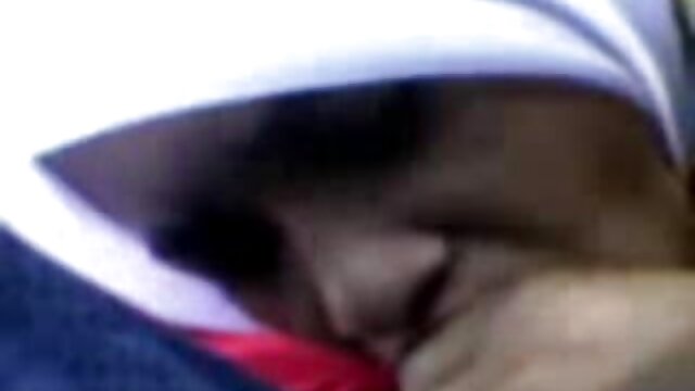 عمیق ، پرستار لعنتی در لاتکس. سکس مامانا