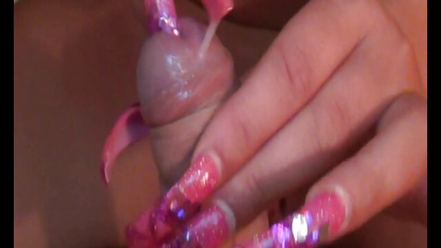 رابطه صمیمی در یک خانه فیلم سکسی مادر زن قدیمی.