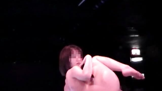 دختری را دانلودسکس بامامان در یک بیدمشک تراشیده است.