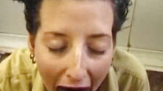 مولاتو روی دیک خرگوش پرید. دانلود فیلم سکسی مامان وپسر