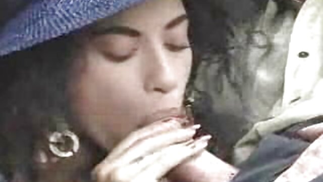 با كون مامان cunnilingus در 69 موقعیت سرگرم شوید.