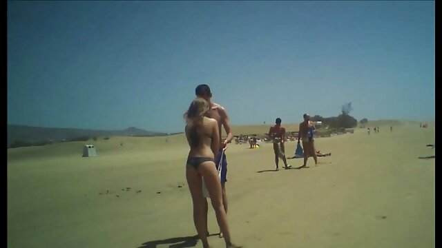 دختر اغواگر مامانxxx است.